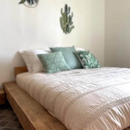 La Maison Du Puits Minervois Bed & Breakfast