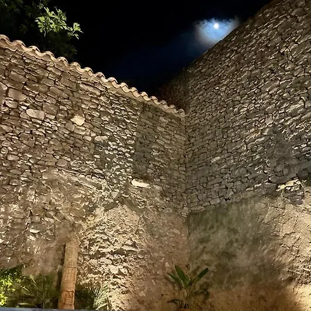 La Maison Du Puits Minervois 3*