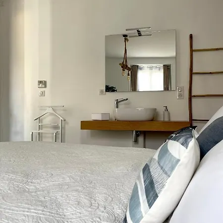 La Maison Du Puits Minervois Couette-café Cesseras